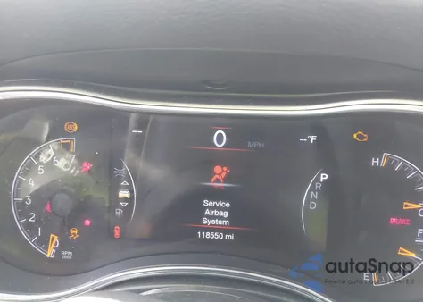 2021 Jeep Grand Cherokee Laredo E 4X4 z USA, uszkodzony, nr VIN 1C4RJFAG7MC842891